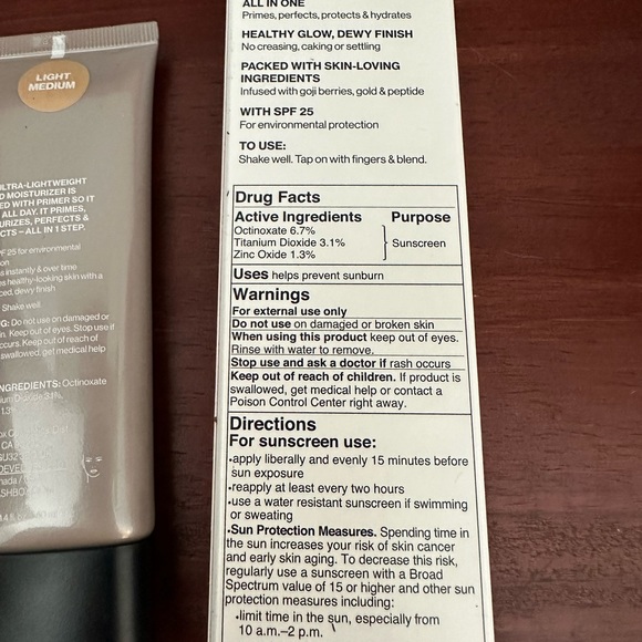 Smashbox Halo Light Medium Tinted Moisturizer SPF 25 - Picture 6 of 6